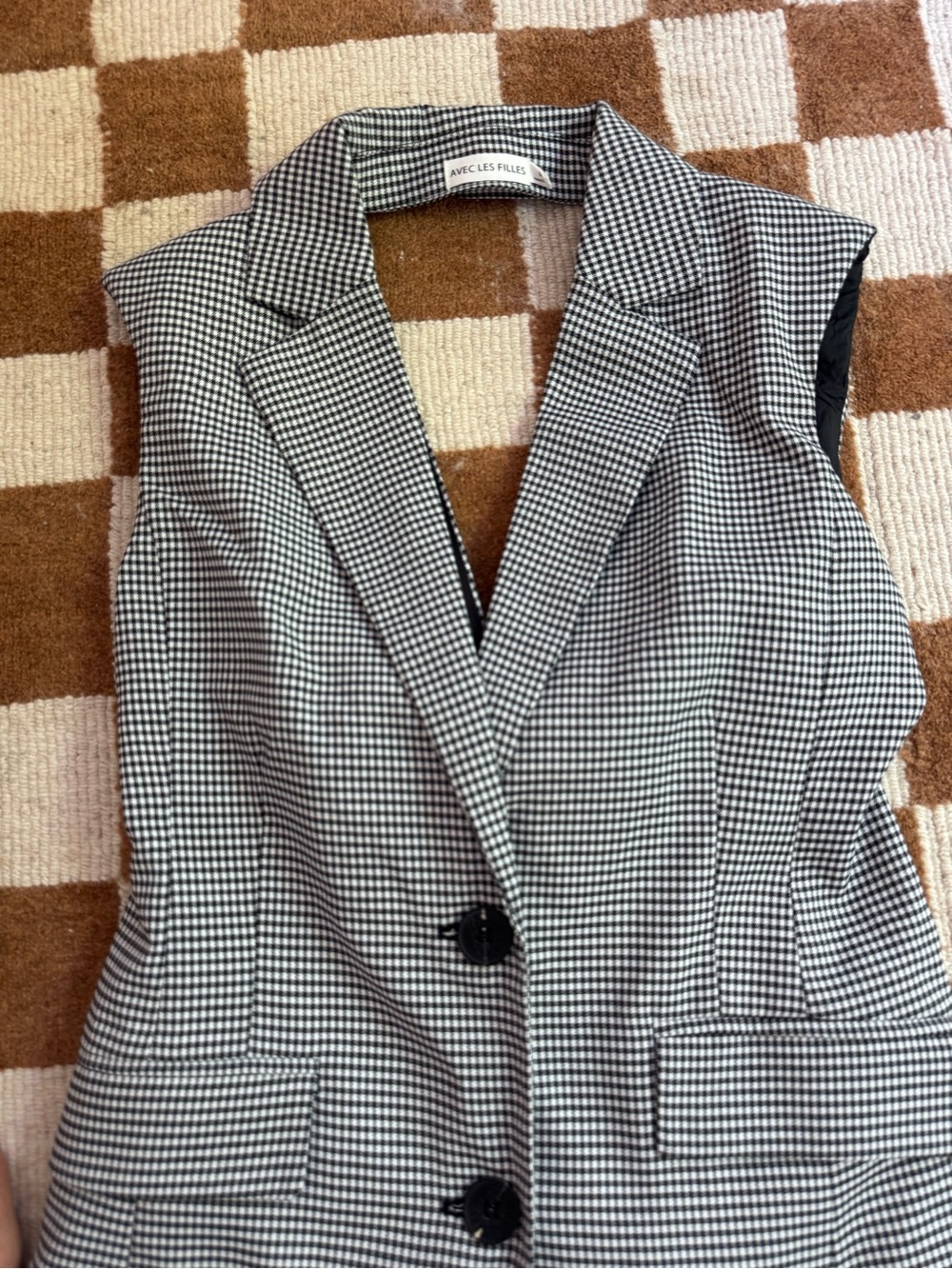 Avec Les Filles Black & White Houndstooth Sleeveless Blazer Vest